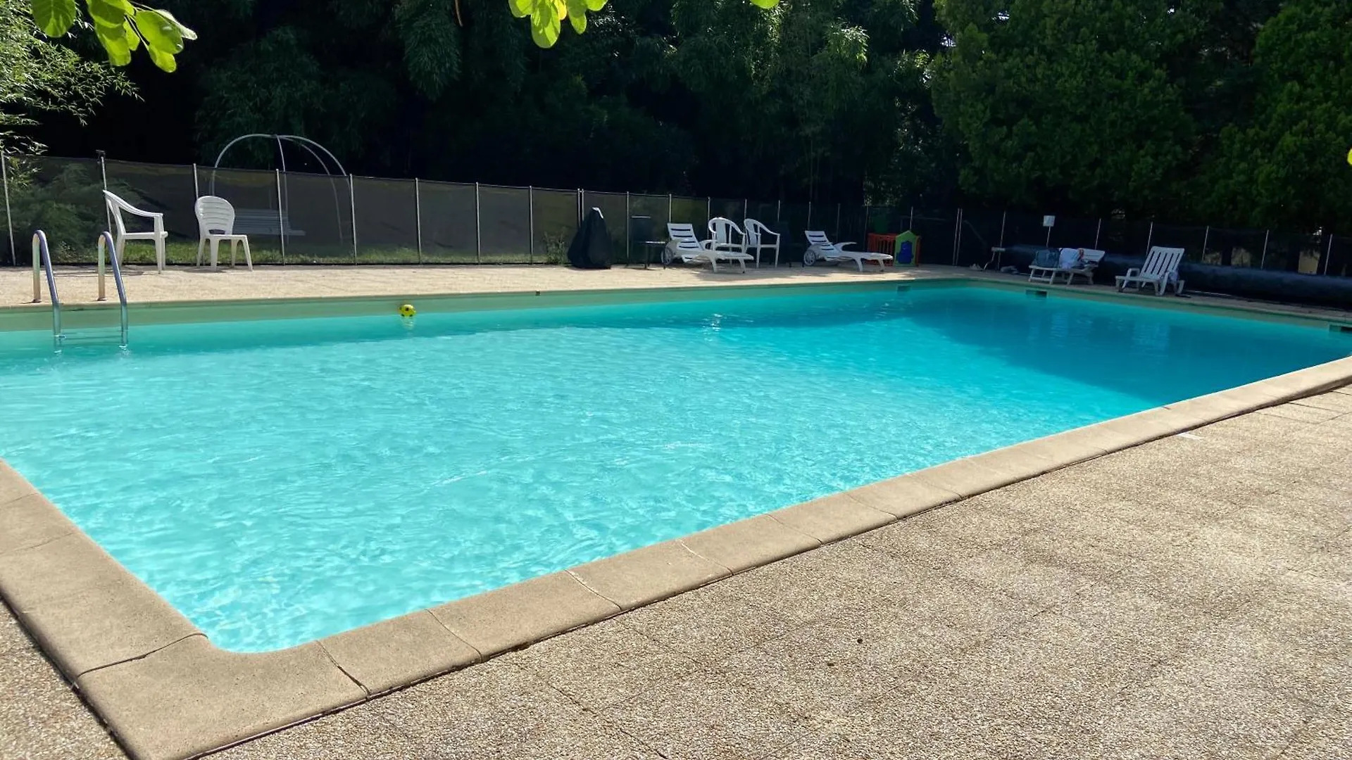 ホテル La Bastide D'Albignac Le Dourn ゲストハウス